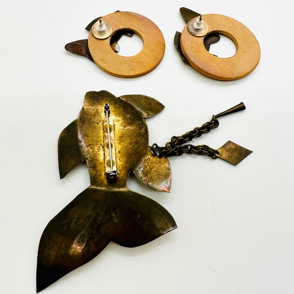 Vintage Brooch set of brass figural koi fish - Picture 5 of 11